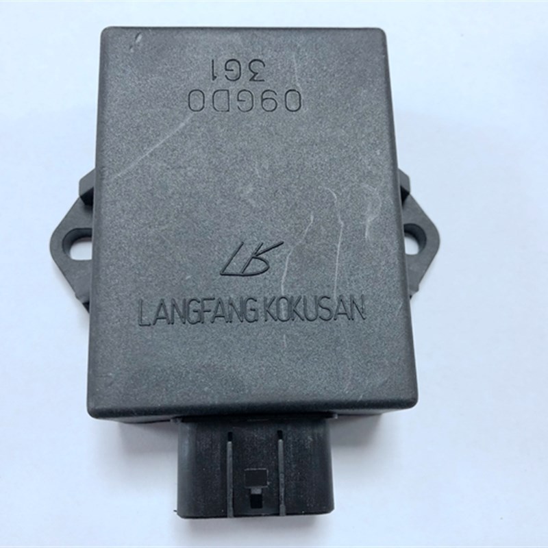 适用金城铃木天润jSJ110点火器 弯梁110点火器欧2 6孔国三新款8孔