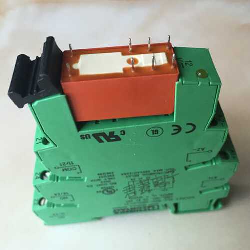 Phoenix/菲尼克斯 继电器底座PLC-BSC-12DC21-21配RTE24012 原装