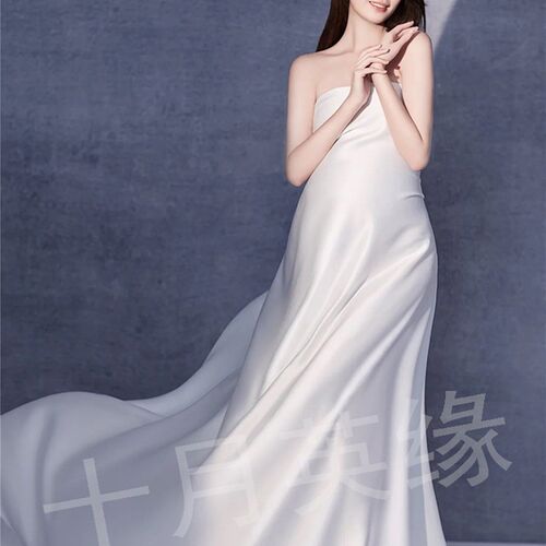 新款摄影孕妇拍照写真大气服装裙时尚白色缎面仙气影楼孕妈咪照片