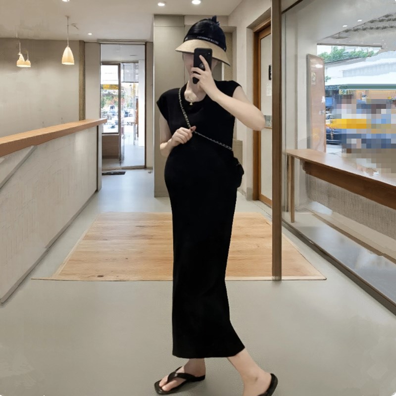 时髦孕妇夏季针织弹力紧身裙2025新款极简大方黑色显瘦连衣裙外穿图片