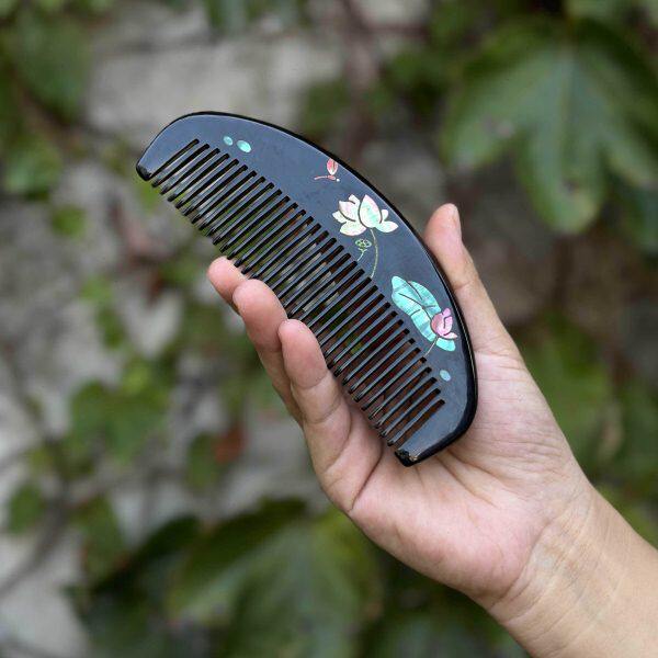 荷花护发梳礼盒镶嵌送礼经络牛角梳螺钿按摩梳头皮自用蜻蜓  非遗