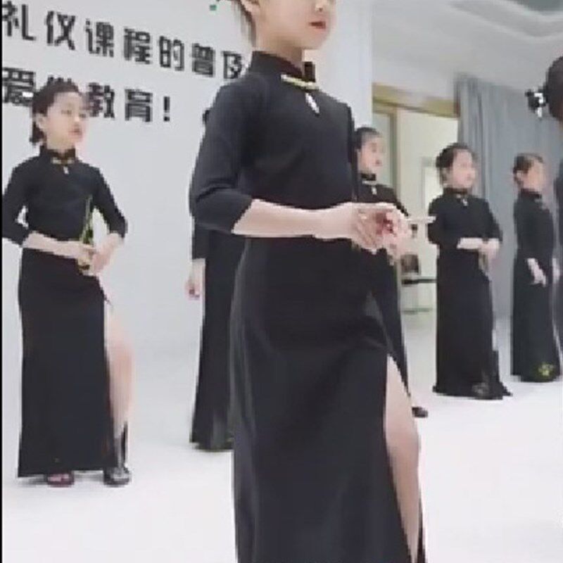 儿童形体礼仪模特训练服秋冬长款女童黑色旗袍裙T台走秀表演出服