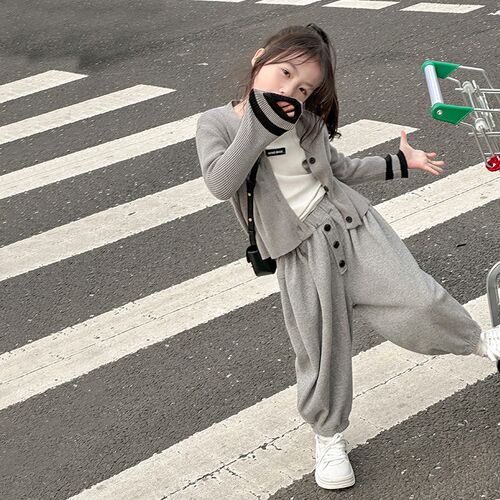 66公主女童针织外套2024新款洋气女孩上衣时髦潮童装儿童春秋开衫