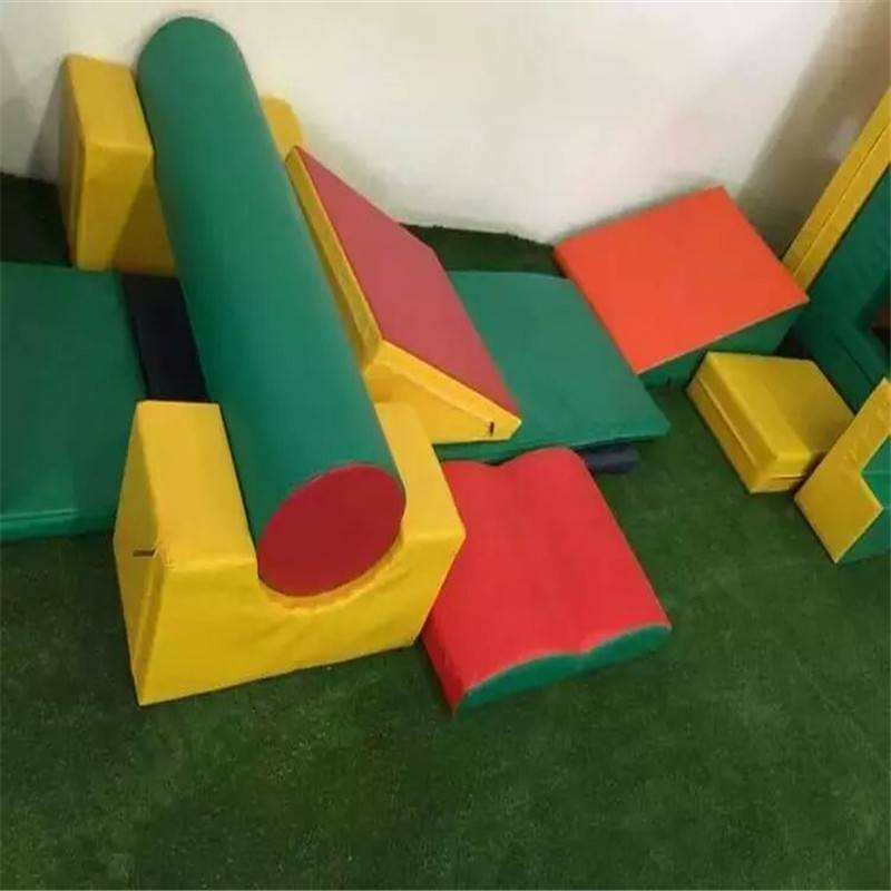 儿童体育馆骑马柱组合 运动体操软体海绵器材幼儿园骑马柱组合