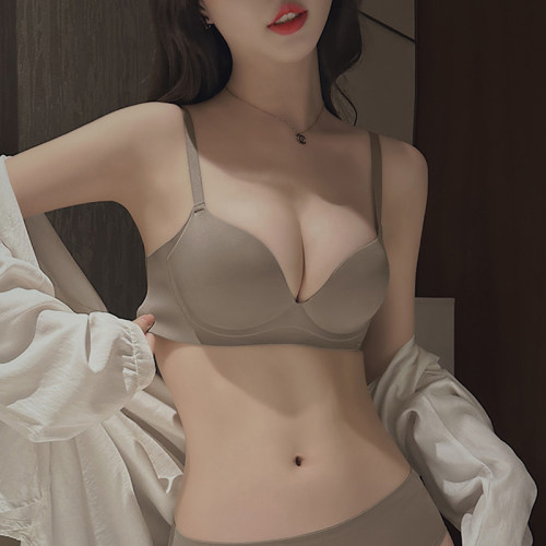 无痕一片式内衣女2024新款爆款小胸聚拢上托防下垂文胸罩裤一套装