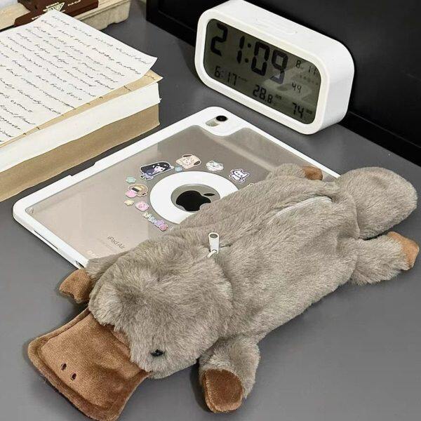 笔袋软大容量嘴兽袋桌面收纳毛绒学生鸭可爱动物创意呼呼搞怪笔盒