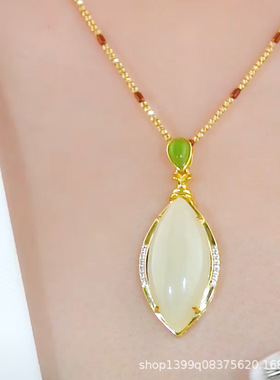 新款仿玉石小蛮腰吊坠项链女四季可带服饰挂件配饰衣服挂件毛衣链