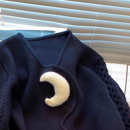 黑色欧货时刺绣软针织尚开衫女204秋新款OML0252软糯糯毛衣外套高