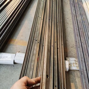 电动门轨道平移门通用实芯方钢导轨路轨打膨胀镙丝安装抗风钩轨道