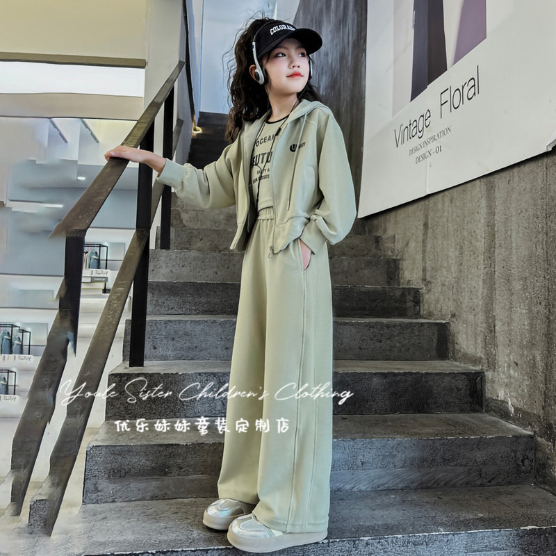 韩国女童卫衣套装春秋2024新款洋气儿童运动休闲裤炸街大童三件套图片