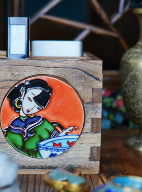 佳女子瓷板画多功能桌面收纳摆件创意复古中国风实木遥控器收纳筒