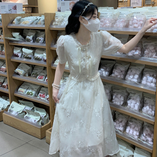 新中式刺绣连衣裙子夏季12岁大童13少女15初中学生泡泡袖甜美长裙