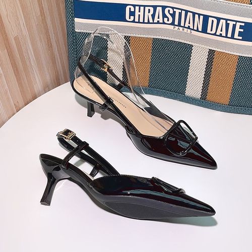 V扣一字带后空尖头气质漆皮凉鞋女夏季细跟2025年新款黑色高跟鞋