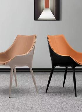 意式轻奢北欧真皮餐椅家用设计师椅高端简约现代极简餐厅靠背椅子