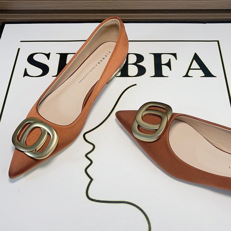 法式桔色浅口尖头法式通勤职业平底鞋女2024年新款春缎面工作单鞋,女鞋,浅口单鞋,淘宝优惠券,粉丝福利购,淘宝优惠卷