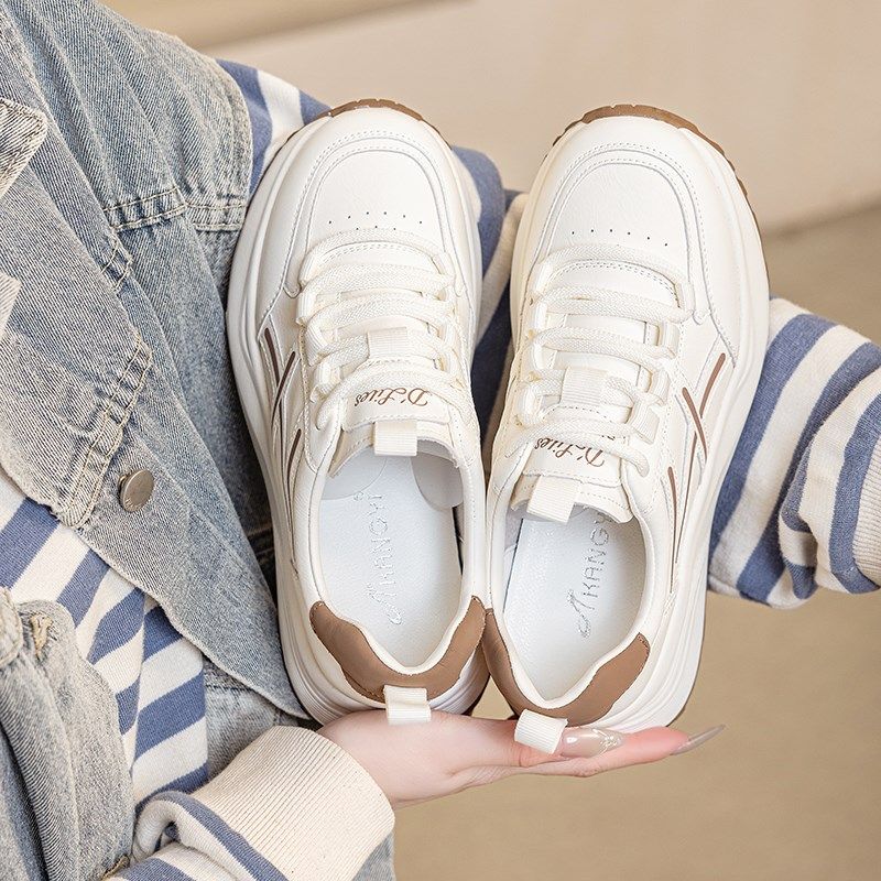 春季新款大码女鞋41一43真皮厚底小白鞋女百搭脚宽肥休闲运动板鞋,女鞋,时尚休闲鞋,淘宝优惠券,粉丝福利购,淘宝优惠卷