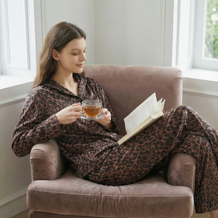 芘卡熙家居服女秋冬连帽套装丝滑软糯老钱风深林精灵棕豹纹25新款