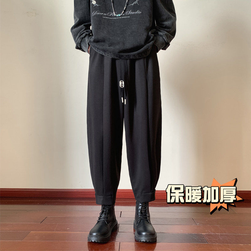 搭配马丁靴的裤子男冬款