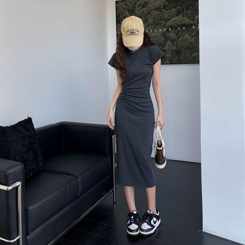 灰色荷叶袖洋装女2026夏