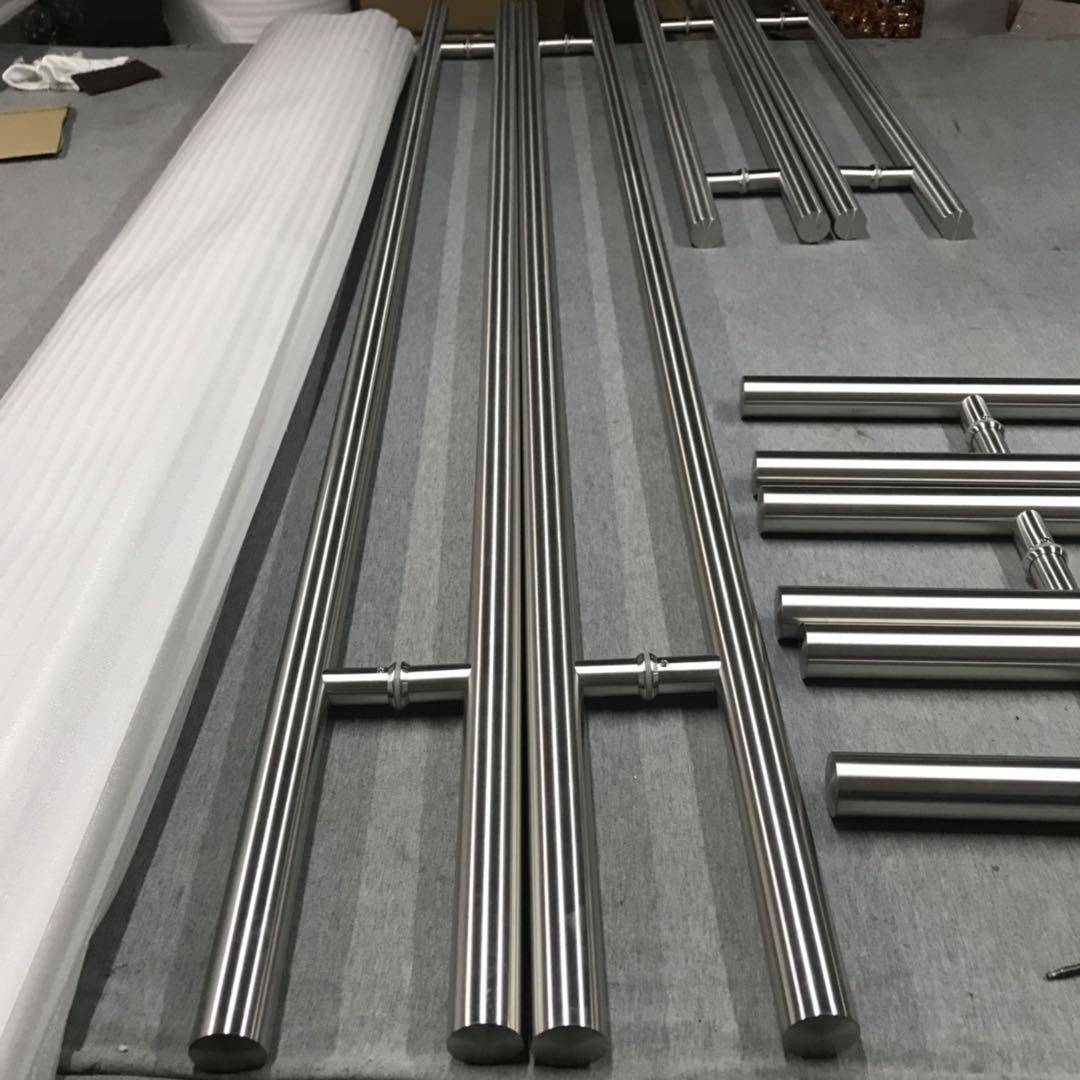 简约大方不锈钢大门拉手辉诚达厂家制作酒店客房玻璃门拉手把手