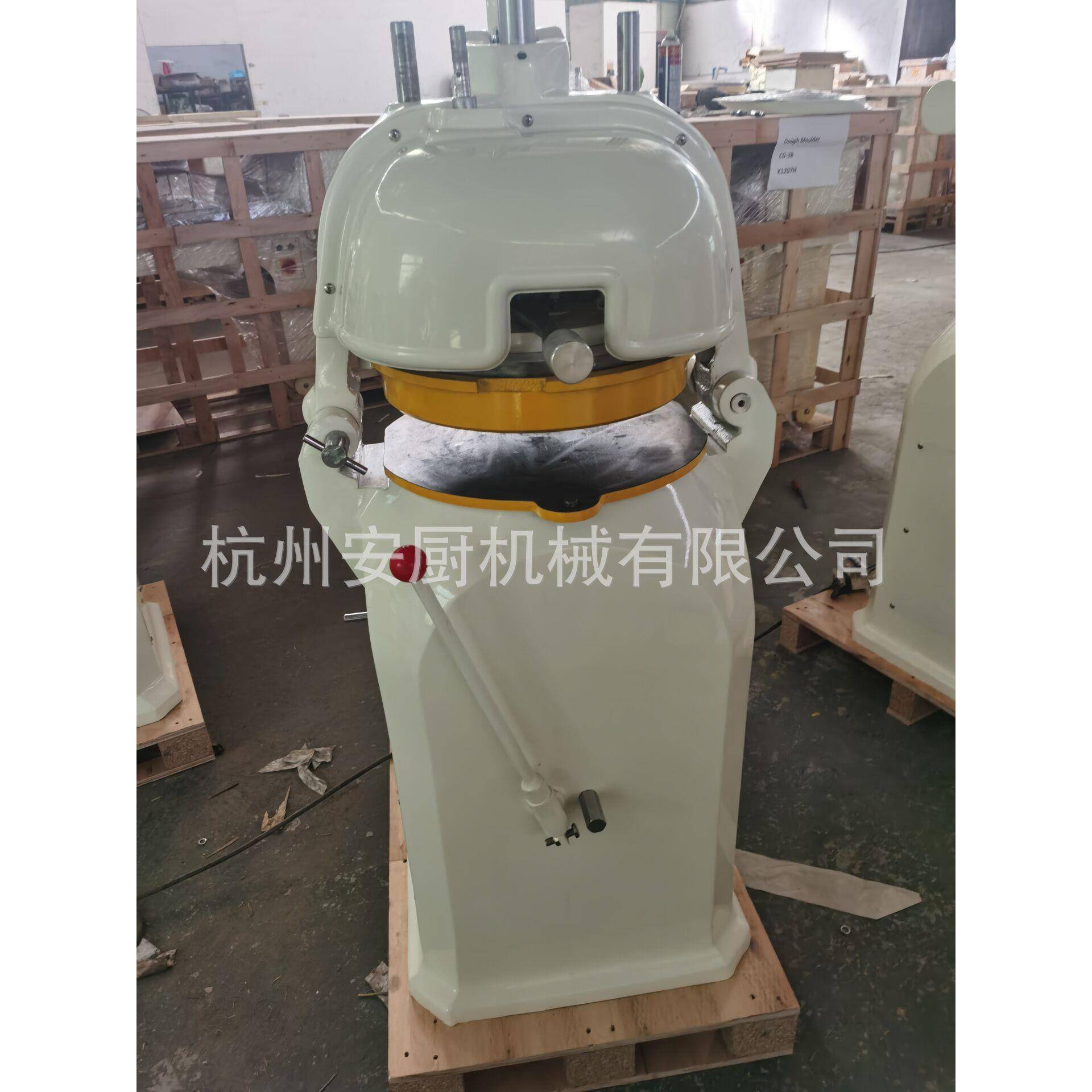 厂家直销半自动电动滚圆机26粒