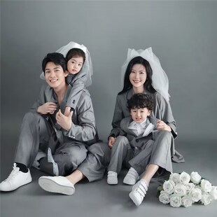 儿童摄影服装影楼拍照时尚亲子装灰色西服新年拍摄全家福拍照道具