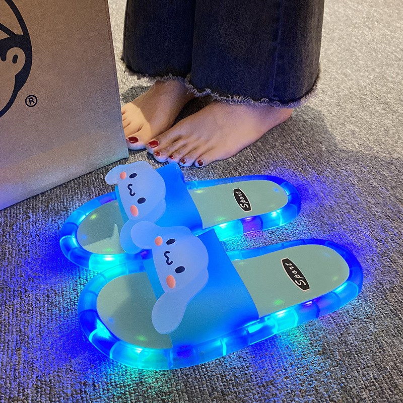 网红水晶发光拖鞋女大人凉拖夏天防滑女孩外穿卡通创意凉鞋闪光图片