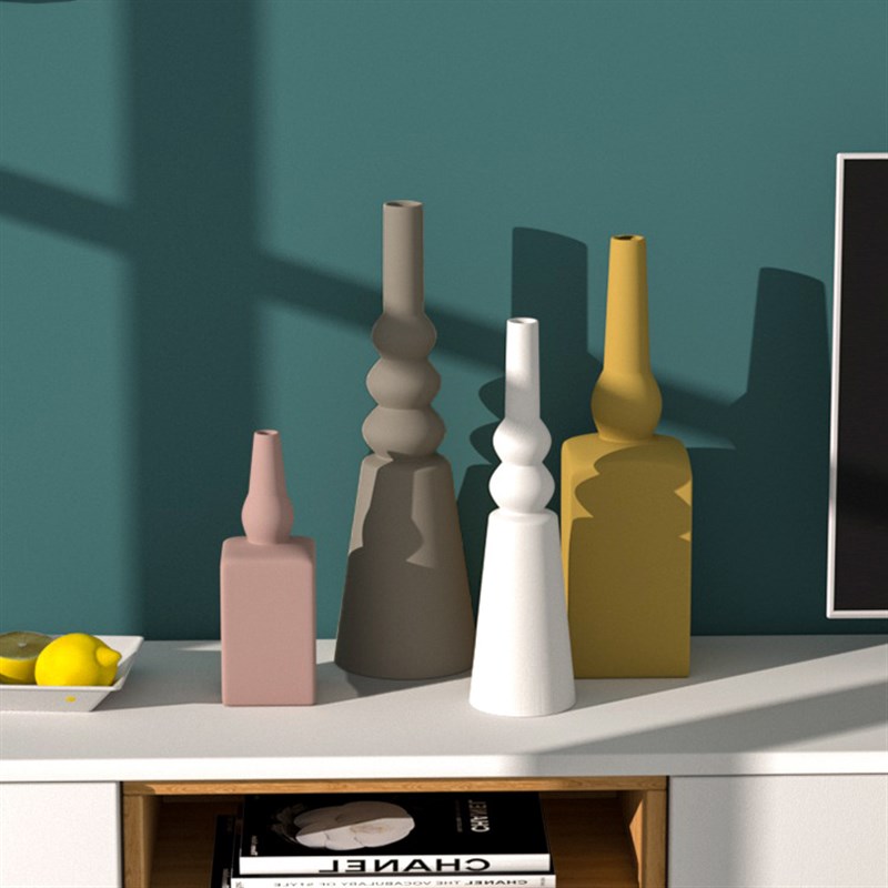 莫兰迪北欧风长颈小口花瓶轻奢陶瓷摆H件几何造型插花红色软装装
