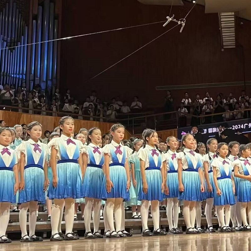 儿童合唱服装演出服男女童演讲礼服中小学生表演朗诵渐变大合唱团