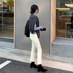 白色裤子女2020秋冬加绒牛仔裤女直筒微喇裤八分高腰显瘦九分修身