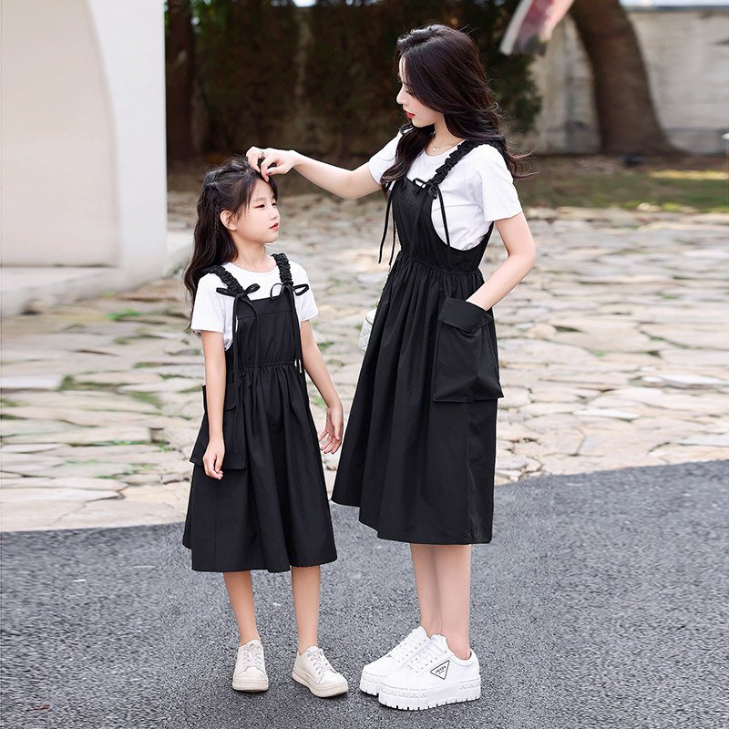 高级感度假时尚亲子装套装2023新款洋气母女装炸街夏款女童两件套图片