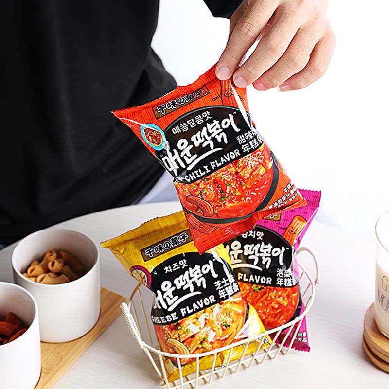 网红韩式炒年糕条零食韩剧同款膨化薯片情人节礼物追剧零食大礼包