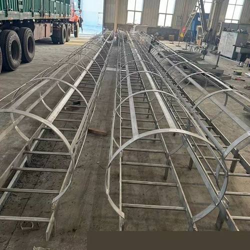 国标图集安全爬梯护笼玻璃钢镀锌钢铁梯子喷漆消防水池基坑室户外