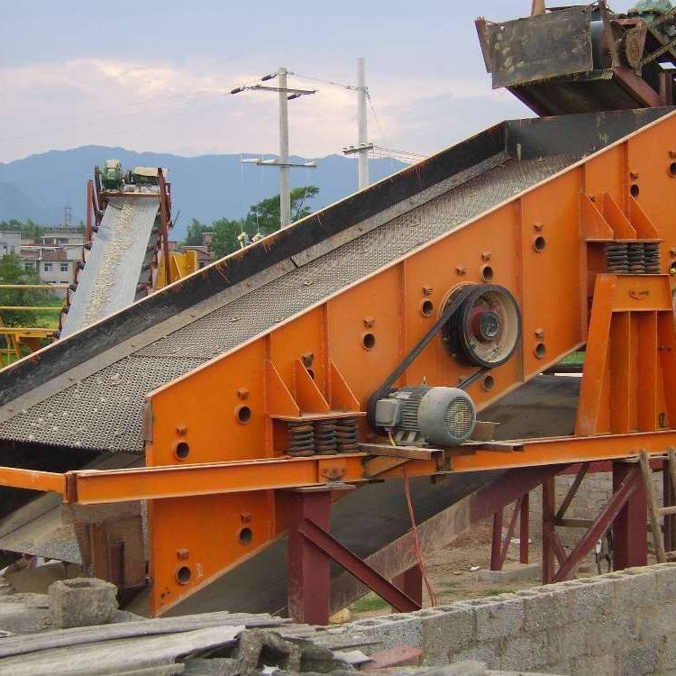 供应 选矿用振动筛 多层石料振动筛 河石河沙振动筛价格 砂石分离