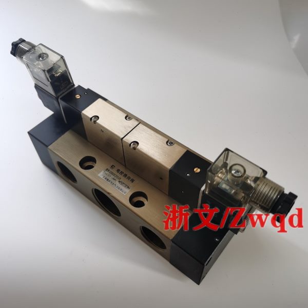 电磁阀Q35D2CV-25 Q35D2C(V)-25电控换向阀G1寸DN25板式