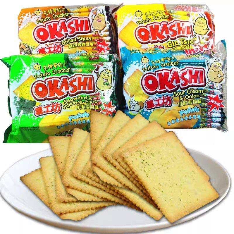 新货烤鱿鱼味饼干okashi薯工坊马铃薯薄脆饼干咸味鱿鱼海苔大蒜烧