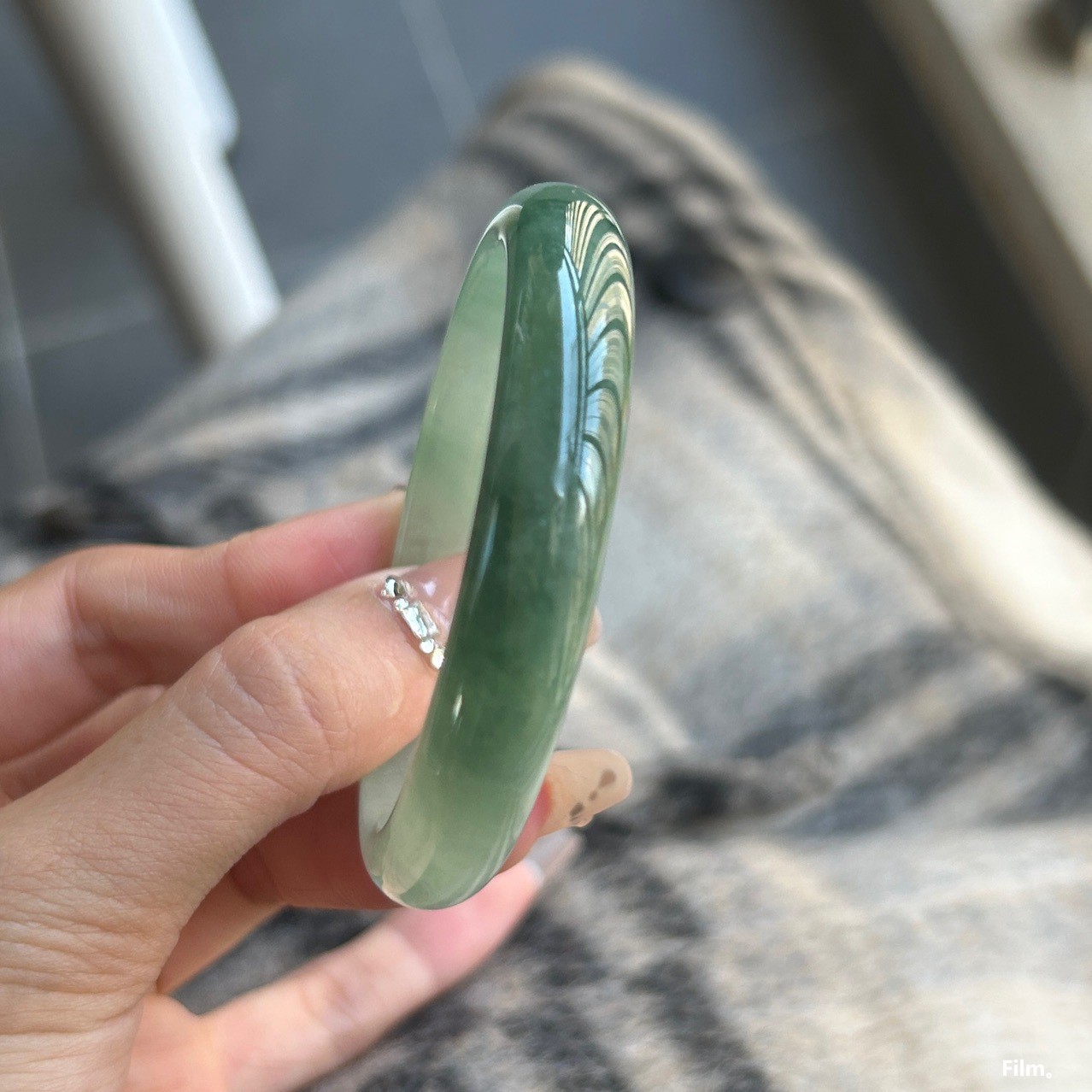 然缅甸翡翠手镯冰种手镯正圈女款图片