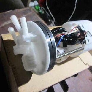 富路三轮车配件金骏马四轮A7奇瑞272双缸发动机A7600汽油泵