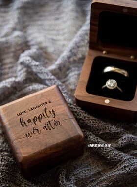 2024年黑色绒面双戒指盒实木首饰盒情侣戒指盒复古耳钉徽章盒定制