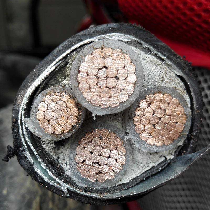 电缆YJV22铠装电缆3*400+1*185地埋4芯400平方铜芯电缆线铜线