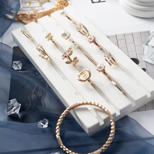 饰季陈列 简约纯白戒指托架店铺摆摊陈列道具首饰展示架