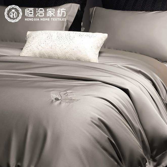 高奢超柔长绒棉四件套纯棉全棉轻奢风天鹅刺绣被套床上用品灰粉色