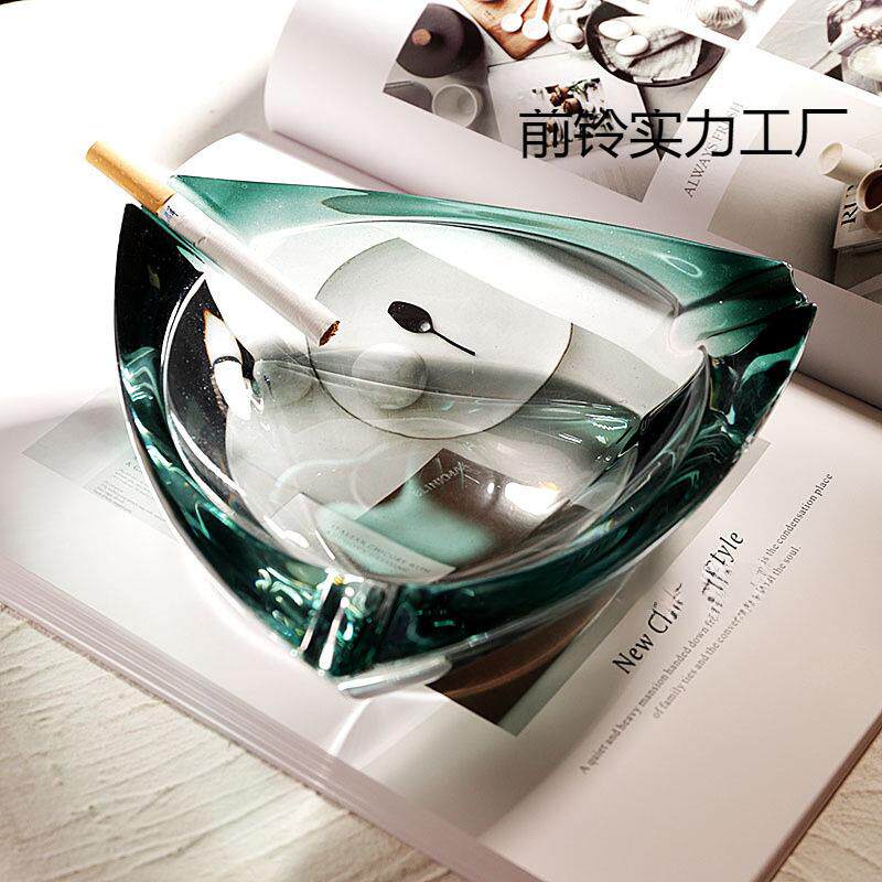 轻奢创意感烟灰缸缸大号水晶玻璃家用客厅办公室大气个性摆件
