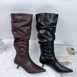 低跟长靴子女2025秋冬新款套筒瘦腿不过膝靴尖头细跟长筒靴软皮面