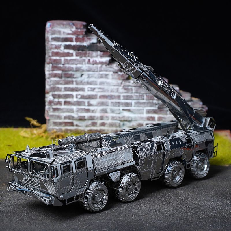 爱拼 全金属不锈钢DIY拼装模型3D迷你立体拼图 东风11A导弹车包邮