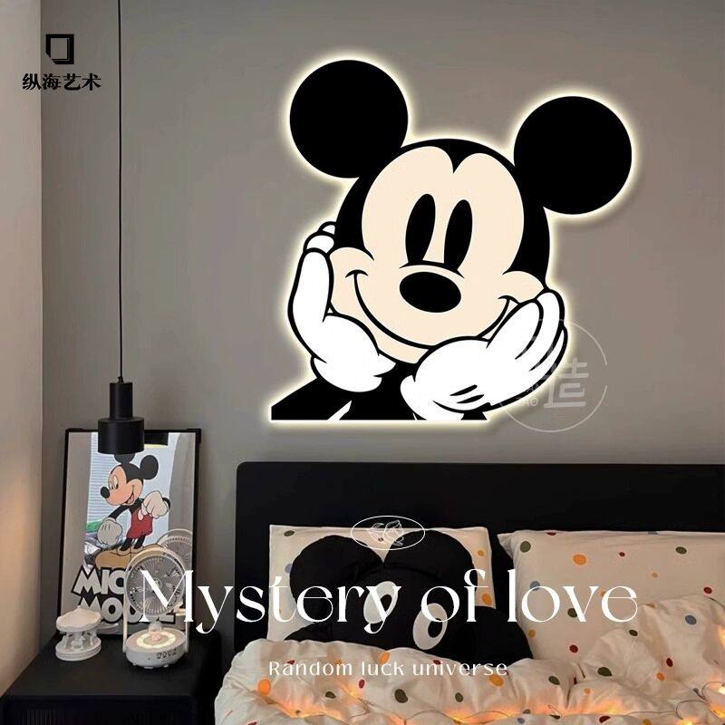 2023新款网红卡通米奇米妮卧室床头装饰画现代简约儿童房LED灯画