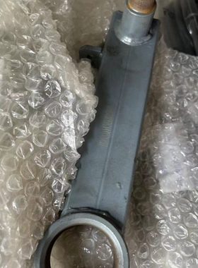 潍柴雷沃RG70收割机配件原厂放粮支架