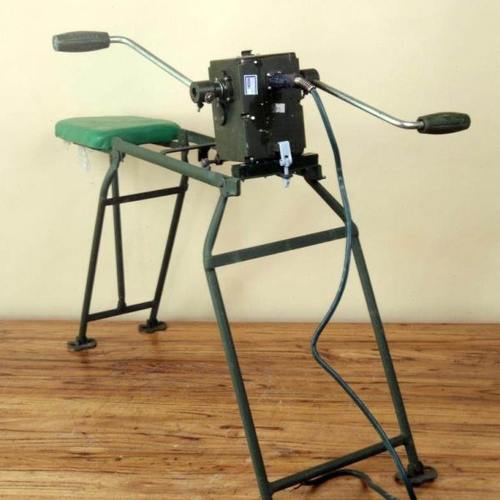 老物件   民用手摇发电机12V40W 应急充电发电机 野外发电机