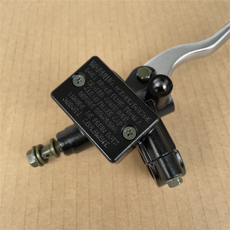 适用 轻骑铃木摩托车 UU125T-2 UY125T UE125T 前刹车泵 上泵