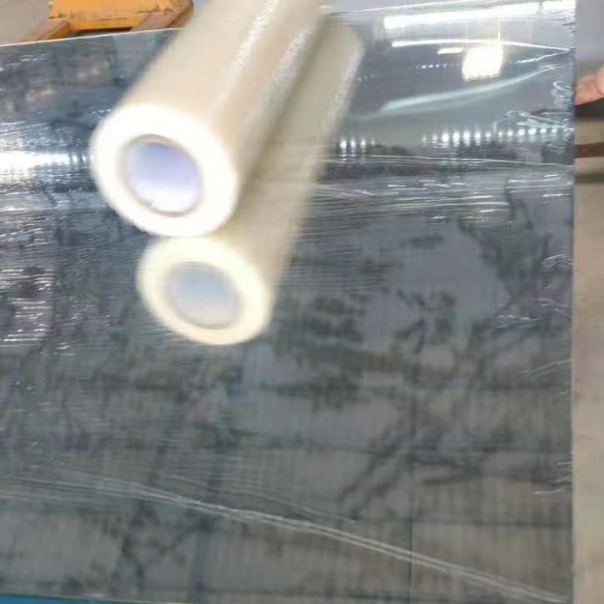 自粘PE透明保护膜玻璃透明防划伤保护膜玻璃专用保护膜撕开无残留